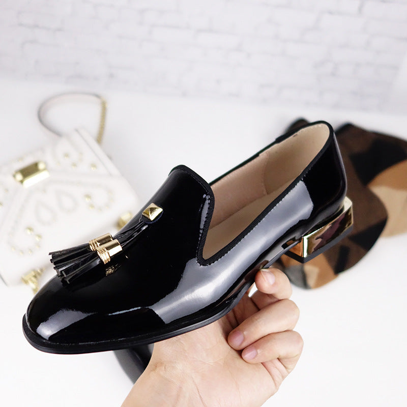 ROUND TOE LOAFERS