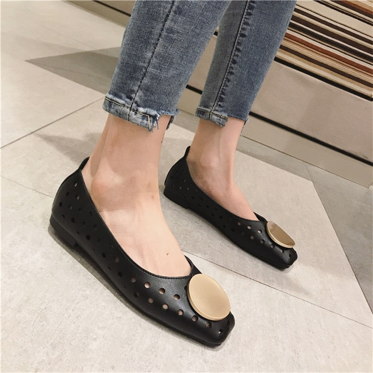 BREATHABLE FLAT SHOE