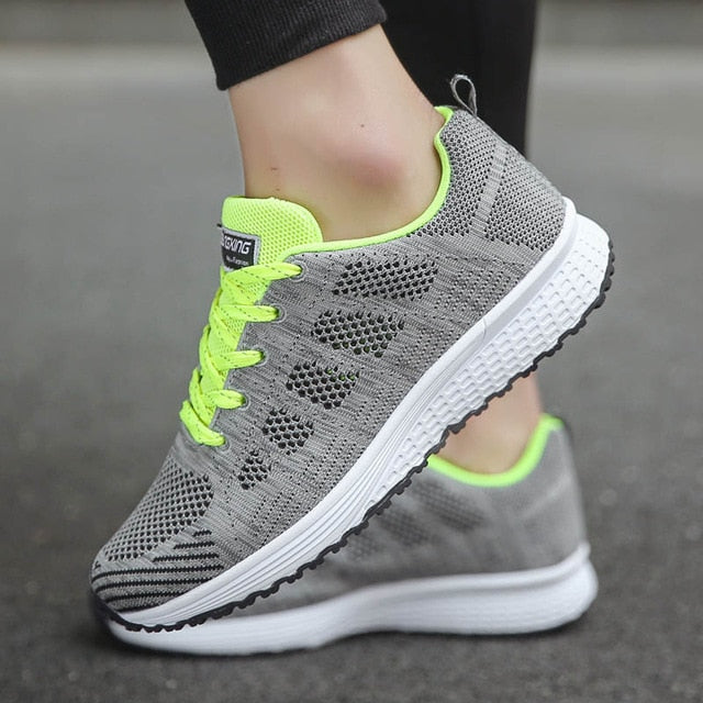 WOMEN SOLID SNEAKER